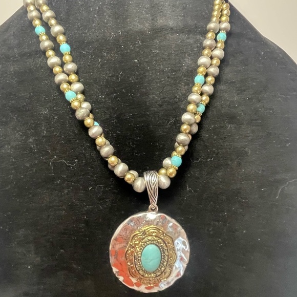 Double strand silver & turquoise colored bead necklace with medallion & earrings - Picture 2 of 7